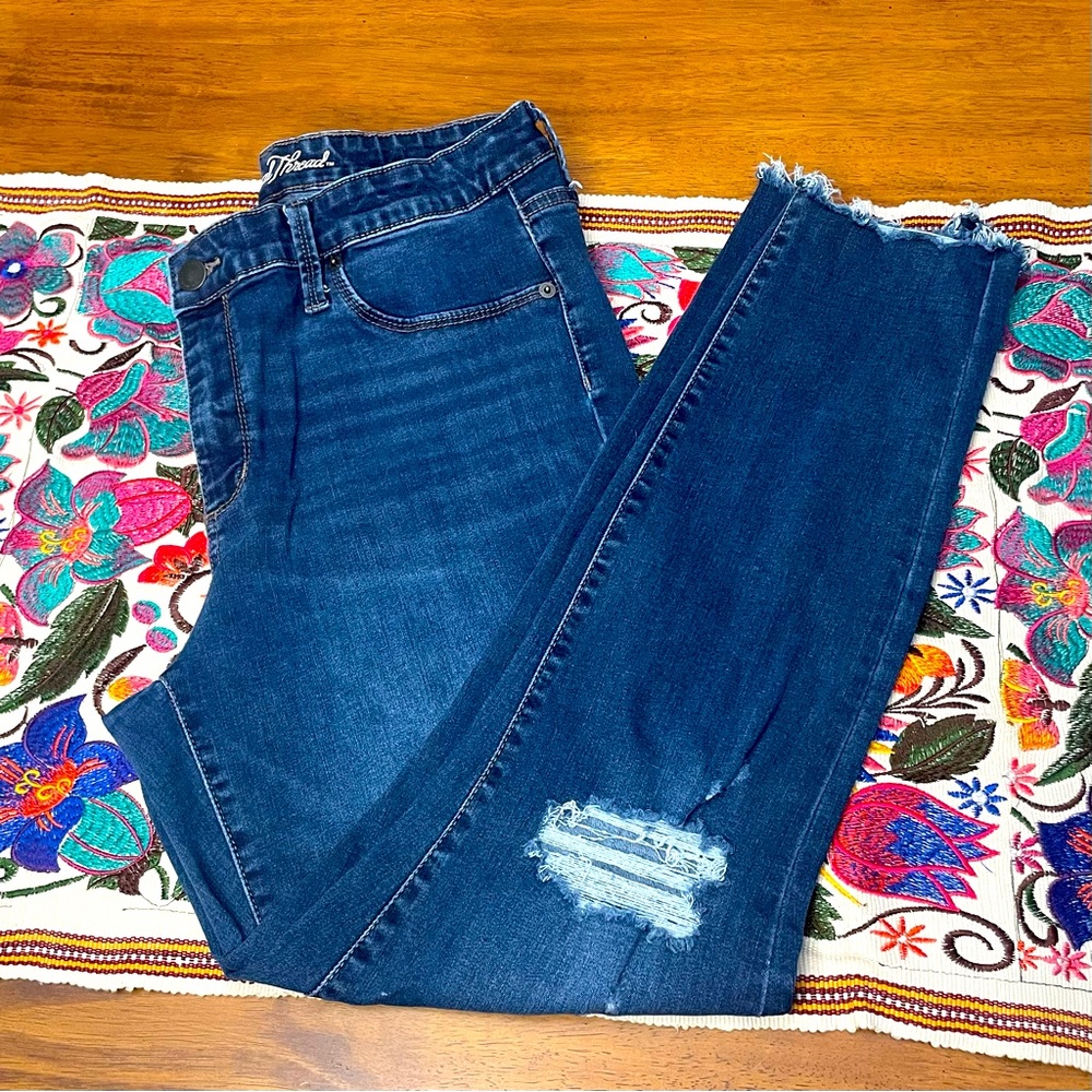 #4 Universal Thread distressed jeggings. Used good condition. Medium wash color.